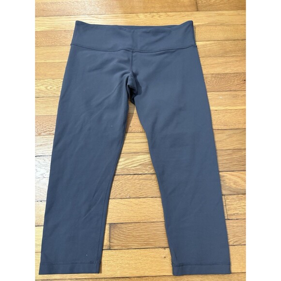 Lululemon Size 8 Align Leggings Crop 21” Low Rise Gray - Picture 1 of 4